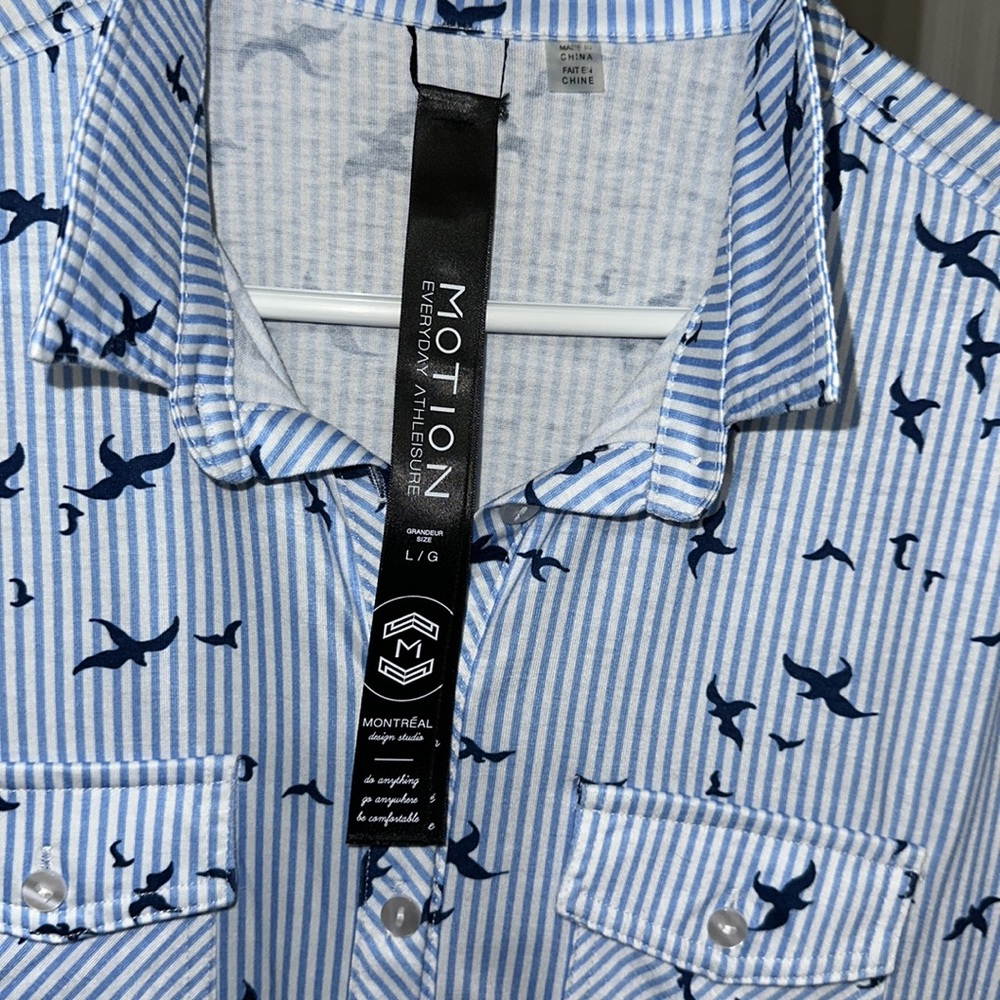 Good Used Condition Motion Blue Collared Button Up Short Sleeve Top Size Large